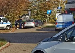 Policjanci podjęli interwencję wobec kierującego renault