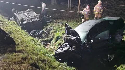 Tragiczny wypadek pod Sochaczewem. Zginęła pasażerka jednego z aut, dwie osoby ranne