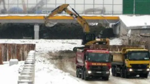 Podpisami w listę cięć drogowych inwestycji