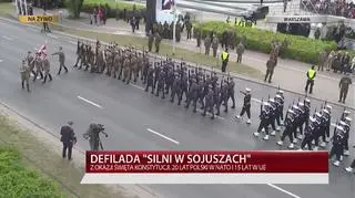 Pododdziały przegrupowują się do defilady