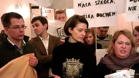 Grochowska wspiera uczniów: nie wolno zamykać tej szkoły