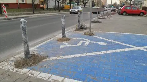 Była koperta, są słupki. Ale urzędnicy uspokajają