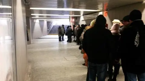 Kolejki przed POP-ami. ZTM: będziemy reagować