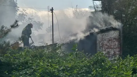 Pożar na Pradze Południe, strażacy w akcji