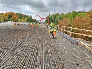 Budowa wiaduktów Trasy Łazienkowskiej (zdjęcia z 6 października 2022 roku)