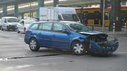 Kolizja na rondzie Czterdziestolatka