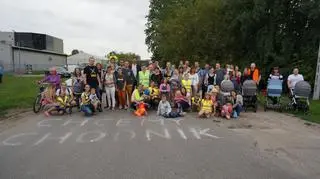 Mieszkańcy Targówka czekają na chodnik na Przecławskiej