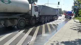 Zderzenie dwóch ciężarówek na Radzymińskiej