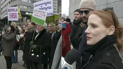 Aktorka Jessica Chastain na proteście kobiet w Warszawie