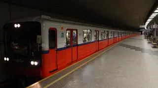 Warszawiacy lubią metro 