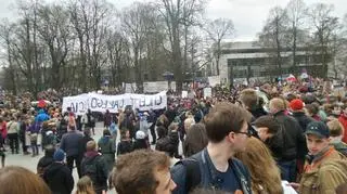 Trwa demonstracja "Odzyskać wybór"