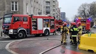 Pożar przy skrzyżowaniu ulic Mińskiej i Chodakowskiej