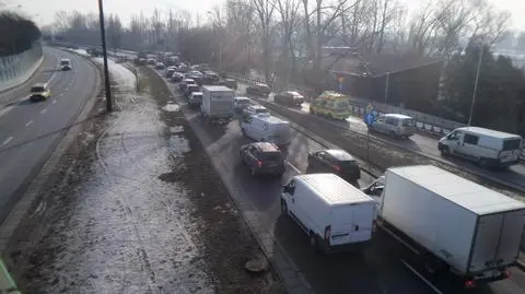 Zderzenie na Wale Miedzeszyńskim. Jedna osoba w szpitalu