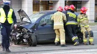 Zderzenie trzech aut w Śródmieściu