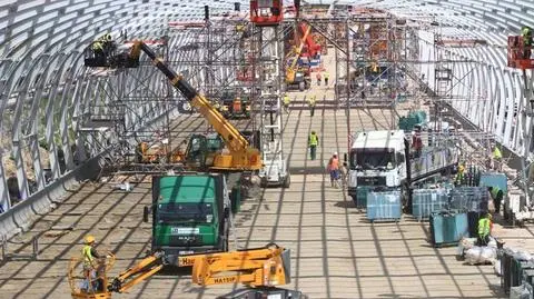 26 tys. metrów kwadratowych szkła. Na Trasie AK rosną tunele