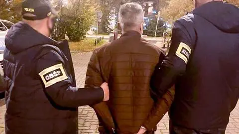 Był poszukiwany czerwoną notą Interpolu. Na Okęciu zatrzymali go "łowcy cieni" 
