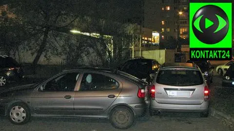 Zapomniał o hamulcu, zablokował wjazd