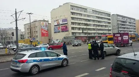 Wypadek na Grójeckiej. Jedna osoba ranna