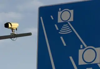 Dziesiątki nowych fotoradarów. "To sposób, żeby było mniej wypadków"