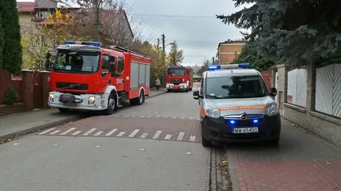 Akcja strażaków we Włochach. "Jedna osoba zatruła się tlenkiem węgla"