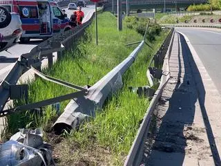 Dachowanie w alei Prymasa Tysiąclecia