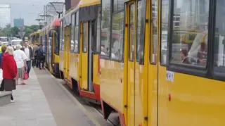 Zderzenie osobówki z tramwajem