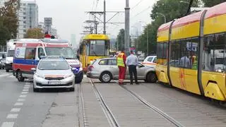 Zderzenie tramwaju z samochodem