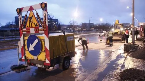 Metalowe płyty zniknęły z Kondratowicza