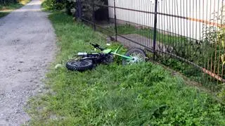 13-latek wjechał motorem w Ogrodzenie