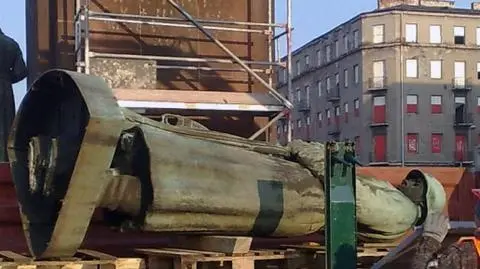 "Dwa miliony na czterech śpiących to hańba"