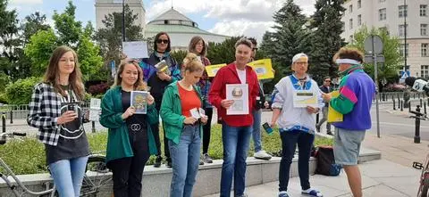 Happening aktywistów przed Sejmem