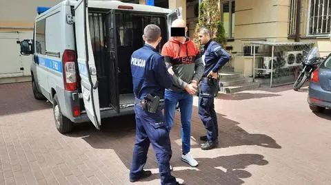 "Pożyczali markowe odkurzacze i sprzedawali w internecie za pół ceny". Do ich drzwi zapukała policja