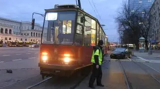 Tramwaj zablokował torowisko