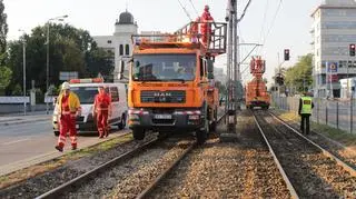 Naprawa zerwanej sieci trakcyjnej