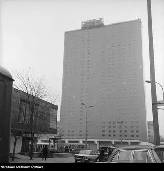 Hotel Forum w Warszawie (1974)