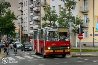 Zabytkowe pojazdy Warszawskich Linii Turystycznych