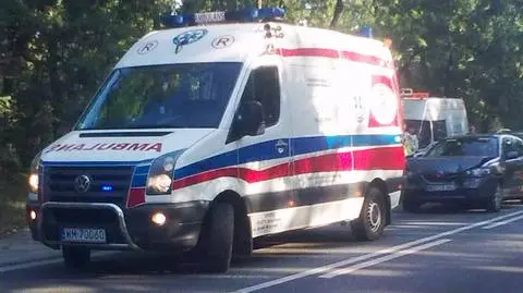Zderzenie 4 samochodów, 2 osoby w szpitalu