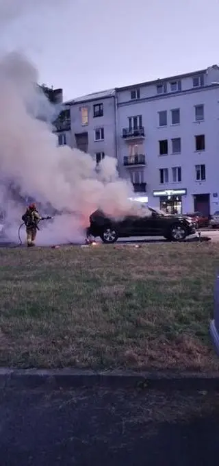 Pożar auta na Grochowie