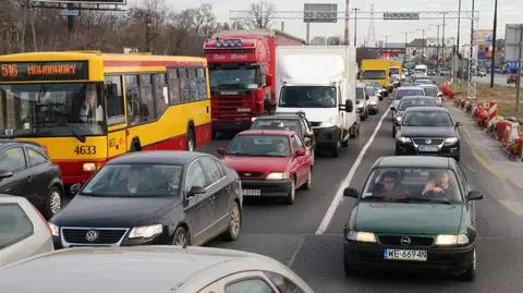 Tych radnych nic nie połączy. Mieszkańcy Białołęki skazani na korki?