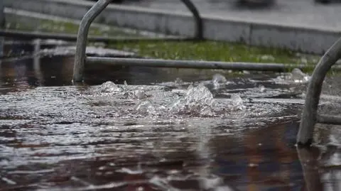 Ursus, Pruszków, Piastów bez wody od rana. Staną beczkowozy