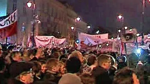 Na Krakowskim Przedmieściu spotkały się dwie demonstracje