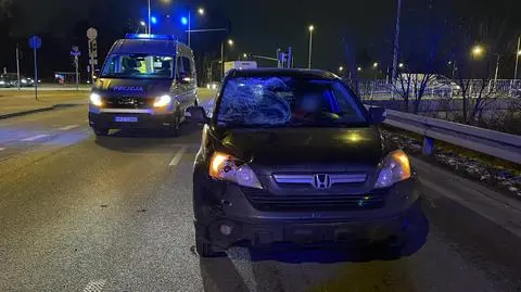 Potrącił dostawcę jedzenia na rowerze