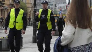 Policja wyjaśnia sprawę ataku na Nowym Świecie