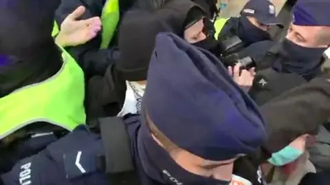 Sąd wydał wyrok w sprawie fotoreporterki zatrzymanej na proteście przed ministerstwem