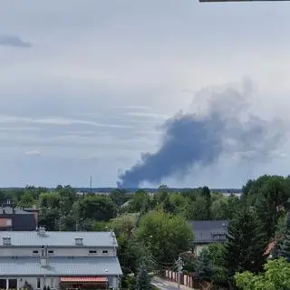 Pożar w Żółwinie jest widoczny z kilku kilometrów 