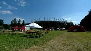 Tymczasowy punkt szczepień przed Stadionem Narodowym