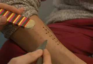 Kobieta zmarła po warsztatach. Śledztwo w sprawie kambo umorzone