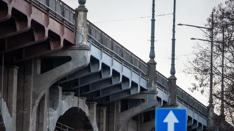 Zdemontują zabytkowe balustrady, renowację przejdą w warsztacie