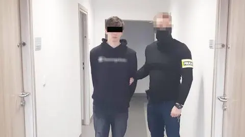 Taksówkarz dźgnięty nożem. 19-latek usłyszał zarzut i został tymczasowo aresztowany