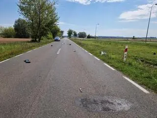 Tragiczny wypadek pod Karwaczem, zginął motocyklista